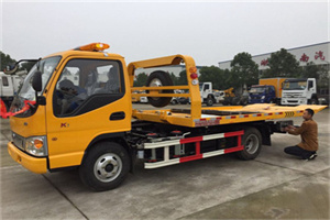 潘集哪里有拖车服务